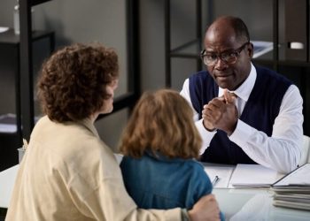 The Role of Immigration Lawyers: When to Hire One